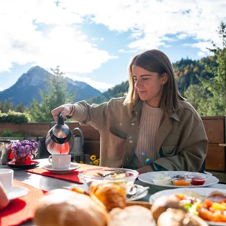 Garni Isarlodge Wiesenhof Nocleg ze śniadaniem Scharnitz