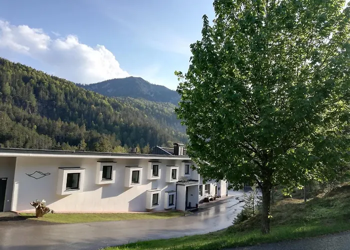 Bed & Breakfast Garni Isarlodge Wiesenhof